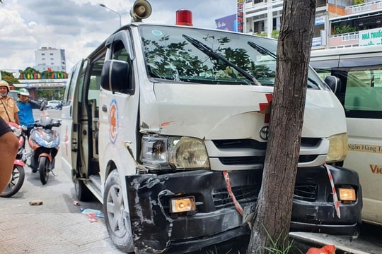 Kẻ ngáo đá trộm xe cứu thương trong bệnh viện sẽ bị xử lý như thế nào?