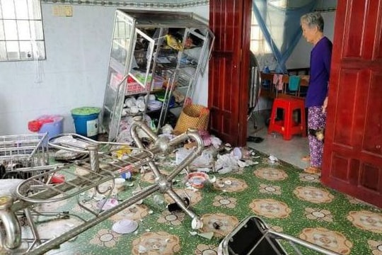 Điều tra nhóm côn đồ đập phá nhà cụ bà 78 tuổi để đòi nợ