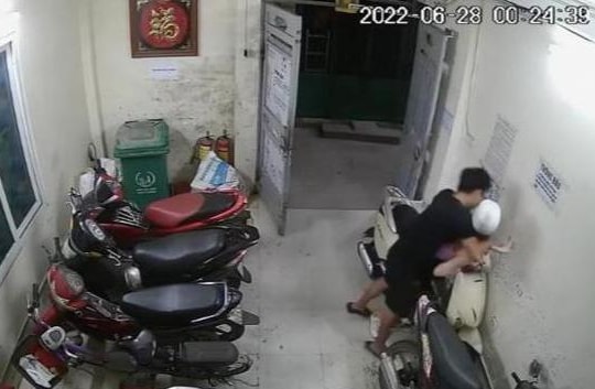 Kẻ biến thái khống chế, sàm sỡ cô gái ngay tại nhà trọ ở Hà Nội đối diện hình phạt nào?