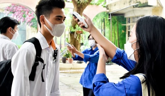 Các phương án đảm bảo sức khỏe cho thí sinh và cán bộ làm công tác coi thi tốt nghiệp THPT