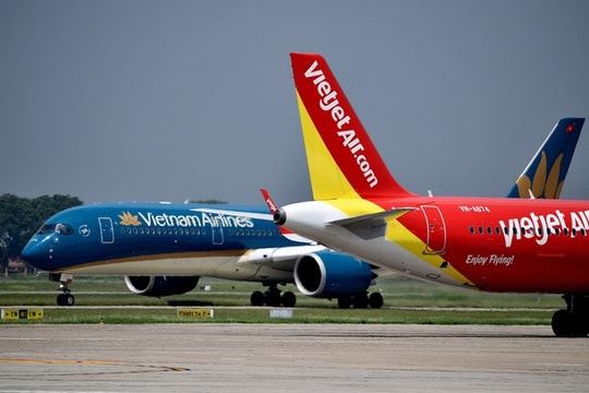 Nới lỏng giá trần vé máy bay: Ai lợi, ai thiệt?