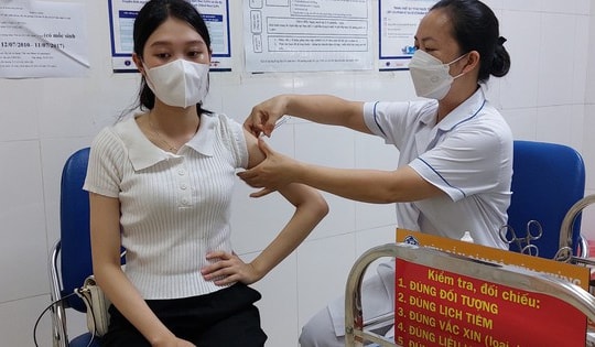 Lo sợ biến chủng mới, người dân thủ đô đi tiêm vaccine COVID-19 tăng vọt