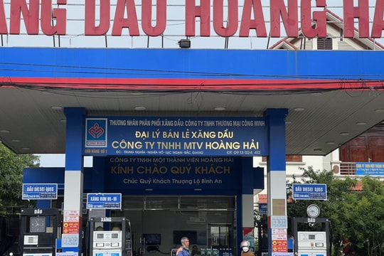 Không đủ căn cứ xử lý vụ đổ 500.000 đồng xăng, hút ra chỉ được 9,5 lít ở Bắc Giang