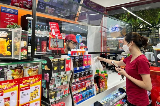 Những ý kiến trái chiều xung quanh đề xuất cửa hàng tiện lợi chỉ phục vụ khách trong phạm vi 500m?