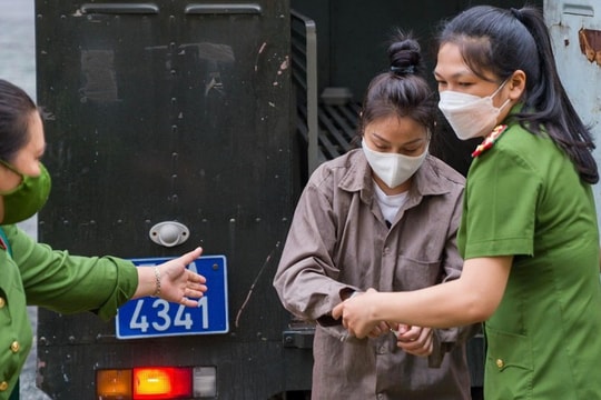 Vụ bé gái 8 tuổi bị bạo hành ở TP. HCM: Người dân mong bản án thích đáng cho kẻ thủ ác