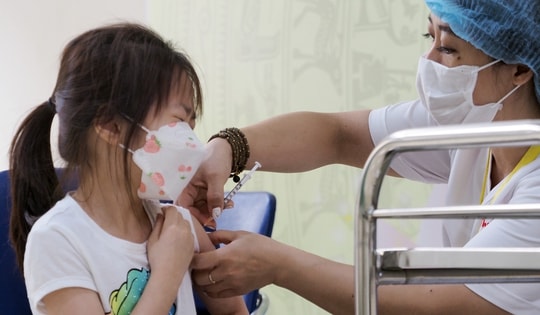 Còn 26 ngày: Các biến thể mới lây lan nhanh hơn, 7 tỉnh tiêm vaccine COVID-19 cho trẻ từ 5 - dưới 12 tuổi vẫn chậm