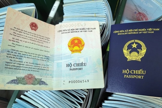 Bộ Công an sẽ sửa mẫu hộ chiếu mới, bổ sung 'nơi sinh'