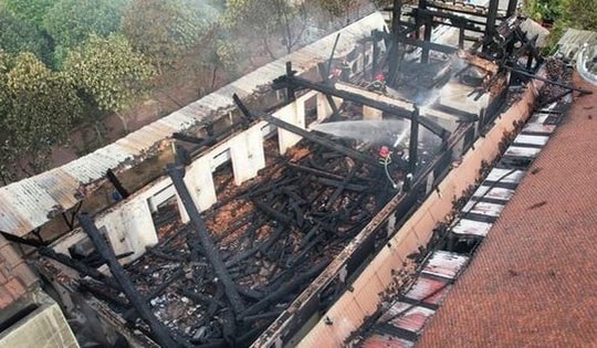 Khuyến cáo nguy cơ cháy nổ do thắp hương thờ cúng, đốt vàng mã