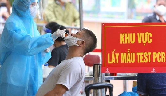 Ngày 12/8: Đã 4 ngày liên tiếp ca COVID-19 mới vượt mốc 2.000; 1 F0 tại Quảng Ninh tử vong