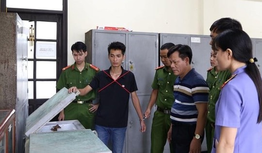 Khởi tố kẻ nhốt bé trai 3 tuổi vào tủ đông