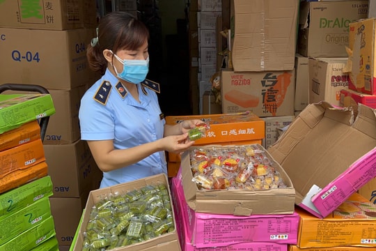 Liên tiếp phát hiện, thu giữ số lượng lớn bánh trung thu không rõ nguồn gốc