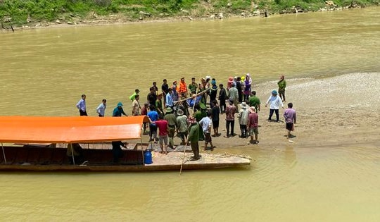 Tìm thấy 5 thi thể vụ lật thuyền trên sông Chảy