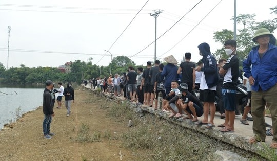 Thiếu nữ 23 tuổi mất tích bí ẩn ở Hà Nội: Sử dụng camera ghi hình dưới nước để tìm kiếm