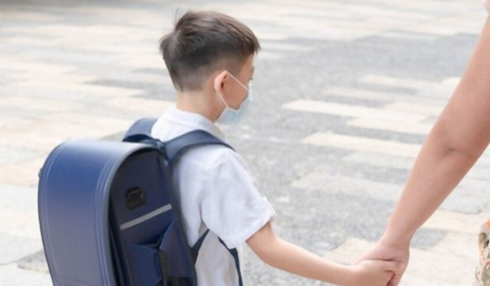 Bác sĩ tư vấn cách phòng tránh dịch bệnh khi trẻ tựu trường