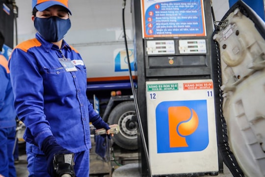 Ngày mai (22/8), giá xăng sẽ diễn biến ra sao?
