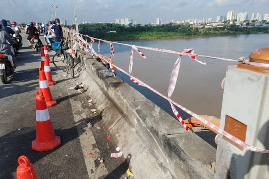 Danh tính tài xế xe tải húc đổ lan can cầu Thanh Trì, lao xuống sông Hồng
