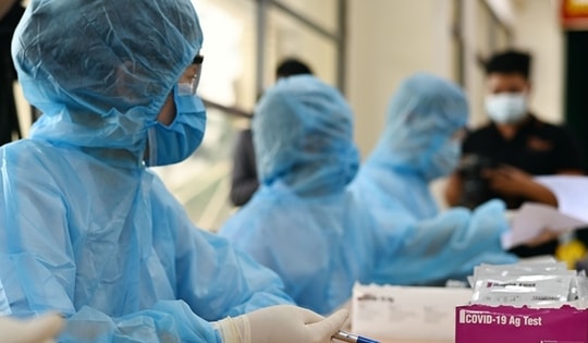 Sáng 30/8: Ca mắc mới COVID-19, ca nặng gia tăng, theo dõi chặt sự xuất hiện của các biến thể mới