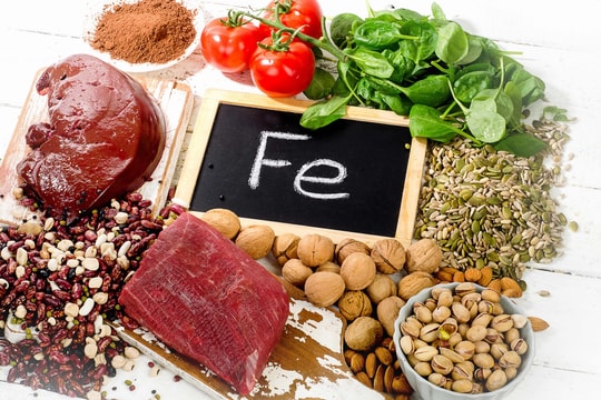 Tay chân lạnh: Cẩn trọng nguyên nhân thiếu chất sắt