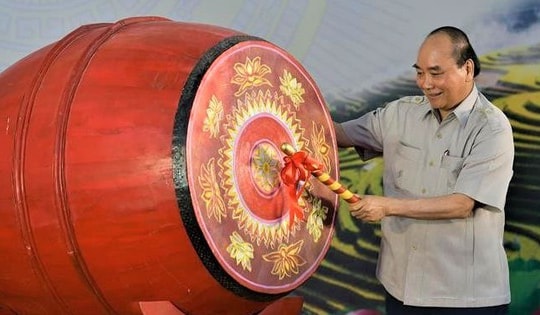 Chủ tịch nước Nguyễn Xuân Phúc: ‘Một năm học bắt đầu, khơi nguồn cho những hy vọng mới’