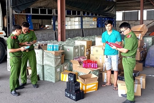 Ninh Bình: Bắt giữ hàng ngàn chai mỹ phẩm, hàng hóa trị giá 2,1 tỷ đồng