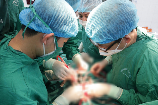 Hai Bệnh viện Hà Nội – Hải Phòng phối hợp phẫu thuật tim cho bệnh nhân