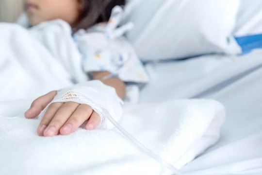 Trẻ mắc Adenovirus tăng đột biến, cha mẹ cần làm gì để phòng bệnh cho con?