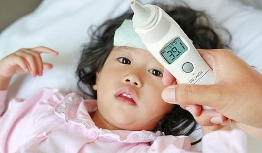 Sốt ở trẻ: Nhận biết các loại bệnh thường gặp và cách chăm sóc