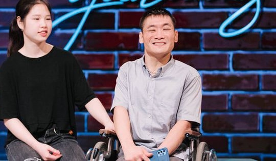 Chuyện tình như cổ tích của chàng trai bại não và cô gái khiếm thị