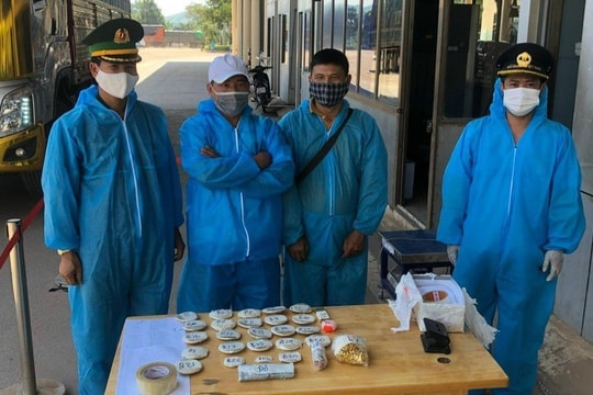 Quảng Trị: Điều tra vụ vận chuyển vàng, ngoại tệ qua biên giới do người phụ nữ cầm đầu