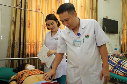 Hà Tĩnh: Phẫu thuật cắt bỏ khối u xơ tử cung nặng hơn 5kg