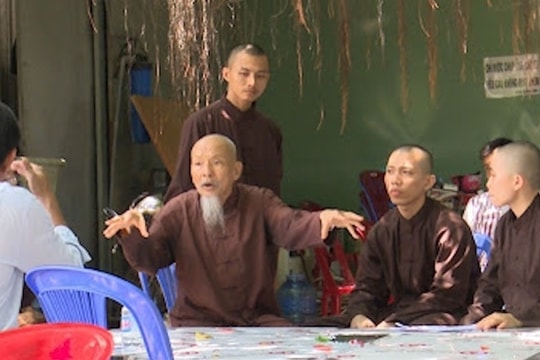 Lấy mẫu xét nghiệm ADN toàn bộ người trong Tịnh thất Bồng Lai