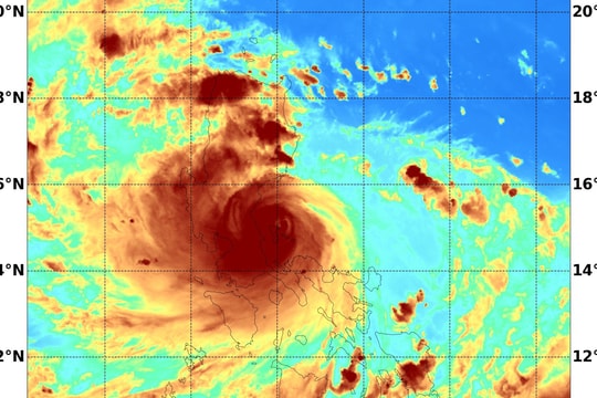 Bão Noru: Huy động cả hệ thống chính trị vào cuộc, cấp bách ứng phó