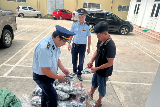 Phú Thọ: Tiêu hủy lô hàng hóa giả mạo nhãn hiệu Nike