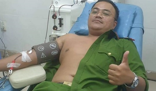 Những người vượt bão Noru đi hiến máu cứu bệnh nhân trong đêm