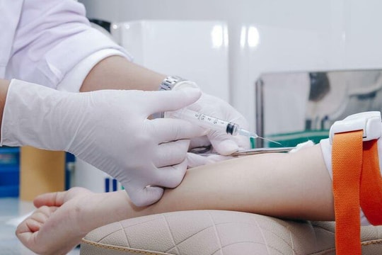 Xác định nguy cơ hậu COVID-19 qua xét nghiệm máu