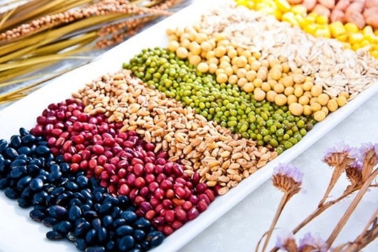 Phụ nữ tiền mãn kinh nên ăn gì để bổ sung nội tiết tố?