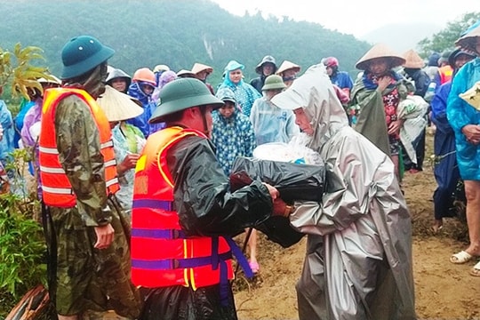 Những điều cần biết khi kêu gọi từ thiện ủng hộ miền Trung sau bão Noru