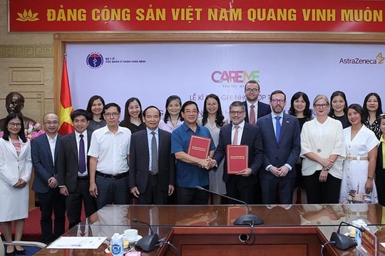 Bộ Y tế và AstraZeneca ký hợp tác chương trình “Yêu lấy mình - CaReMe” 