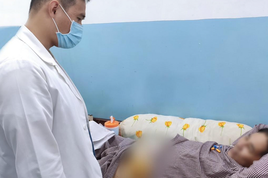 TP.HCM: Người đàn ông bị sốc nhiễm trùng, thủng đại tràng do xương cá