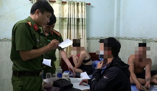 Quy Nhơn: Phát hiện ổ chứa mại dâm lớn tại nhà nghỉ