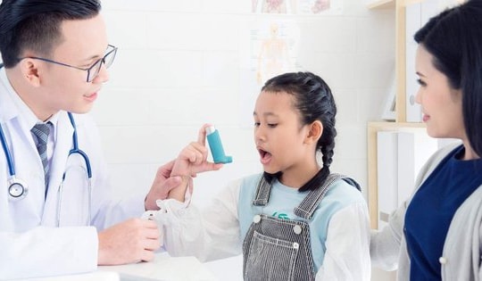 Cách dùng thuốc an toàn trị hen phế quản cho trẻ
