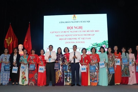 Hà Nội: 189 cán bộ nữ tiêu biểu của ngành Y tế được biểu dương dịp 20/10