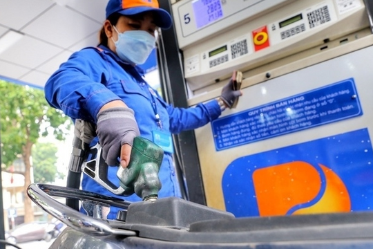 Giá xăng tiếp tục tăng từ 15h hôm nay