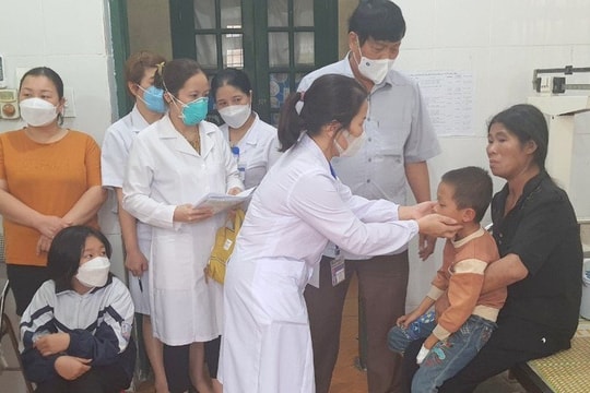 Bắc Kạn: Bộ Y tế cử chuyên gia hỗ trợ điều trị, kiểm soát lây nhiễm ổ dịch sốt hơn 700 người mắc bệnh