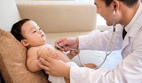 Điều trị và dự phòng nhiễm virus hợp bào hô hấp cho trẻ như thế nào?