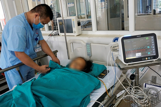 Bác sĩ hiến máu cứu sản phụ thai 9 tháng chết lưu 