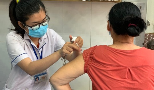 Sáng 13/11: Virus gây COVID-19 vẫn không ngừng biến đổi và tạo ra các biến chủng mới