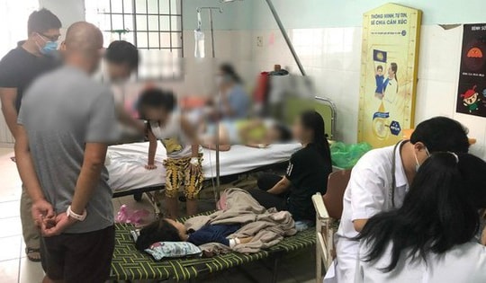 Vụ hàng loạt học sinh bị ngộ độc ở Khánh Hoà: Bộ Y tế điều chuyên gia chống độc đầu ngành vào hỗ trợ điều trị