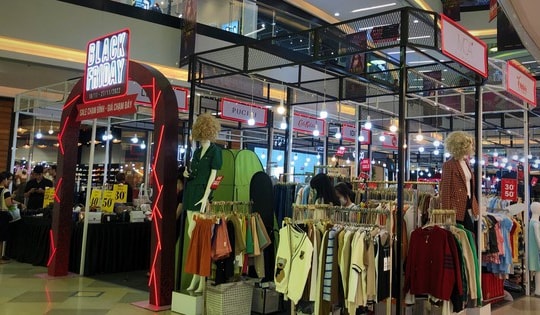 Những mẹo tránh mất tiền oan trong cơn cuồng mua sắm Black Friday 2022