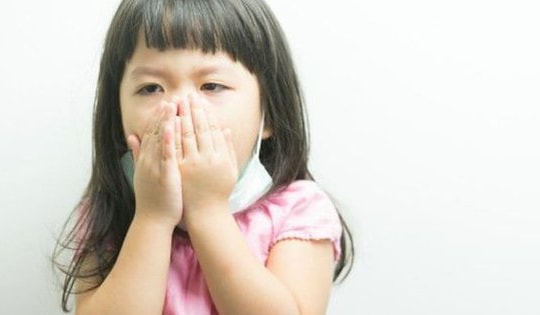 Viêm thanh quản cấp ở trẻ mùa lạnh, khi nào cần nhập viện?